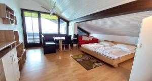 ADRIAN Seeblick Appartement Hänsel u Gretel am Ossiacher See, Hallenbad, Skiarena Gerlitzen