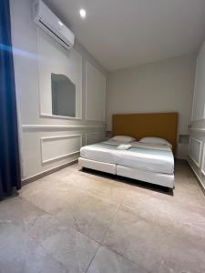 Economy Double or Twin Room room in Napolit'amo Hotel Principe