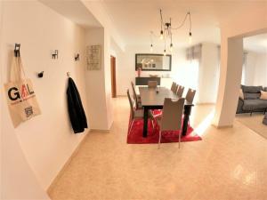 Sintra T3 duplex w magnificent views and balcony in Tapada das Mercês