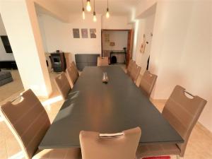 Sintra T3 duplex w magnificent views and balcony in Tapada das Mercês