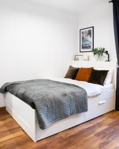 Żoliborz Elite Apartment by BookingHost