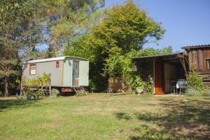 Tentes de luxe Pipowagen prachtig gelegen in de natuur : photos des chambres