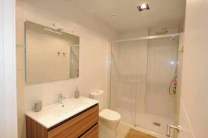 Estupendo Piso Nuevo en Playa Victoria