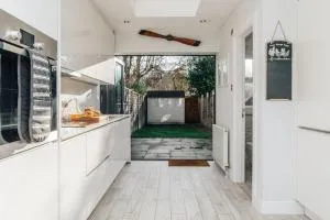 Propeller house - Hurley