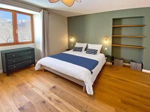 Le Chat Perche - Appartements 3 etoiles spacieux et chaleureux a Allemond : photos des chambres