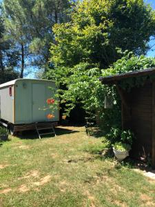 Tentes de luxe Pipowagen prachtig gelegen in de natuur : photos des chambres