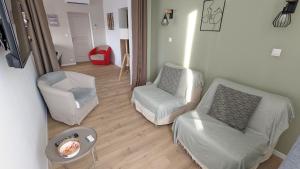 Appartements La Clematite, gite climatise 3 couchages independants : photos des chambres