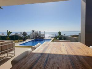 2260-Luxury villa with private pool and seaview