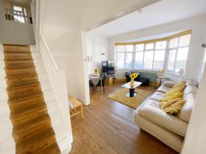 Cosy Old House Free Parking Close To Town & Beach