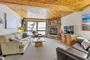 Lakefront Mercer Home Private Dock and Kayaks! - Winchester