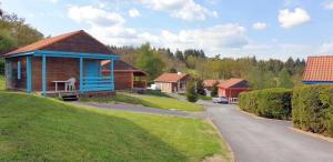 Motels Les Chalets de la MARGERIDE : photos des chambres