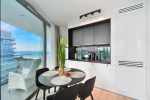 Luksusowe Apartamenty Sea Towers SeaView by Rent like home