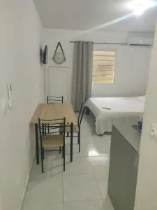 ST-Laurent Centre - Baka lycée Confort T1 - 马罗尼河畔圣洛朗