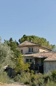 Maisons de vacances Maison au pied des collines du Luberon a Lourmarin hameau des Lointes Bastides : photos des chambres