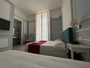 Deluxe Double or Twin Room with Balcony room in Napolit'amo Hotel Principe