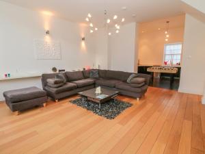 2 The Reformed Church