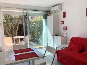 Studio rénové proche plage avec climatisation et parking - FR-1-604-15