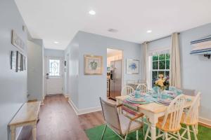 Sunny Dayz - 4 bedrooms 1122 & 1124 Park