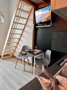 Appartements T1 bis - mezzanine - 5 min Gare : photos des chambres