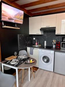 Appartements T1 bis - mezzanine - 5 min Gare : photos des chambres