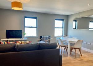 Beachfront Bliss Margate With Sea Views Sleeps 5