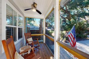 Coastal Comfort - 108 Fish Fever Lane