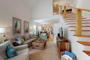 Coastal Comfort - 108 Fish Fever Lane