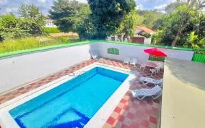 LA MANUELA- VILLA CON PISCINA PRIVADA - Ricaurte