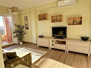 Cozy apartment with sea view