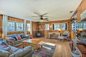 Near Fool Hollow Lake & Trails: Family Cabin