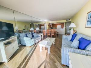 904 South Hampton condo