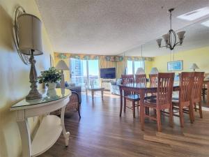 904 South Hampton condo