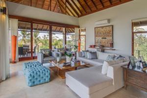 Beachfront Luxury, Villa Purnama