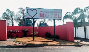 Aquarius Motel II