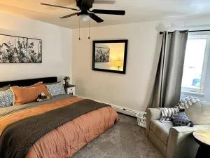 Comfortable 2BR Apt Central - North Pole