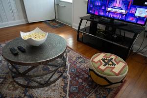 5BR House King Beds Steps To Beach Ideal for Families With Dogs