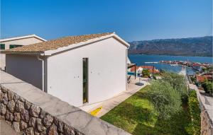 Stunning Home In Vinjerac With Kitchen