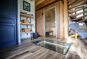 Maisons de vacances Lodge ou Gite de caractere avec jaccuzi spa piscine : photos des chambres