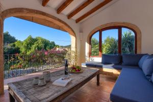 Bogira by Aguilarent