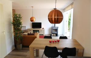 Amazing Home In Grou With Wifi