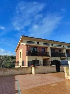 EN EL CORAZON DEL BARRIO DE LA ESTACIÓN - Briñas