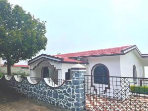 British House kodaikanal (friends groupfamily)