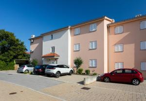 Apartments Crnekovic IV