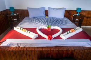 Les Elles Guesthouse Self Catering