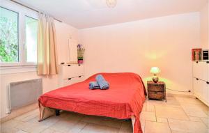 2 Bedroom Beautiful Home In Tavel