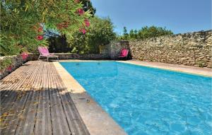 Maisons de vacances Stunning home in Tavel with 2 Bedrooms, WiFi and Outdoor swimming pool : photos des chambres