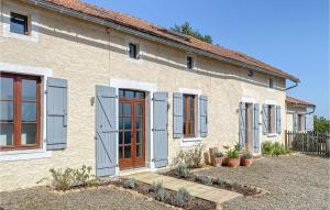 Maisons de vacances Amazing Home In Monfaucon With Wifi, Outdoor Swimming Pool And Swimming Pool : photos des chambres