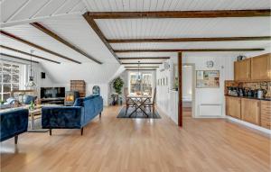 Three-Bedroom Holiday Home In Norre Nebel