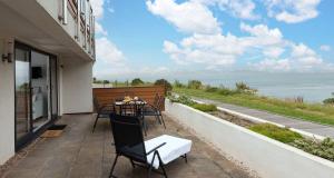 Sandpiper 3 - The Cove - Stunning views, Heated Pool, Allocated Parking