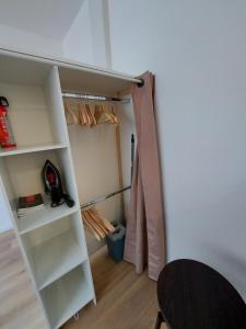 Appartements Studio confort #2, proche Gare et commodites : photos des chambres